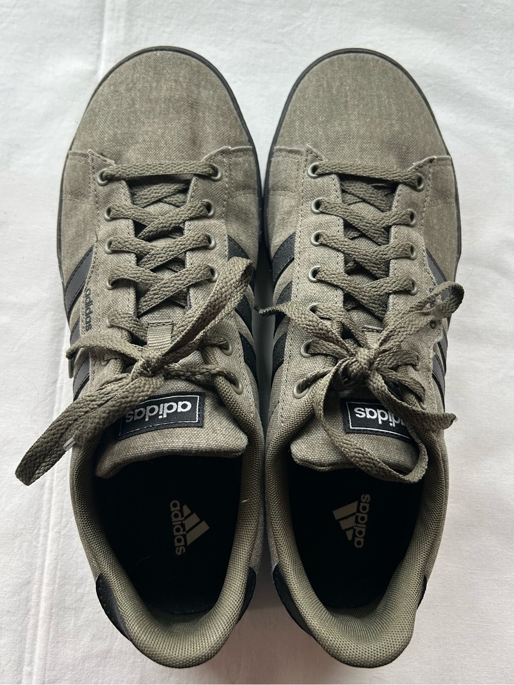 Adidas men’s Daily 3.0 size 11.5 olive